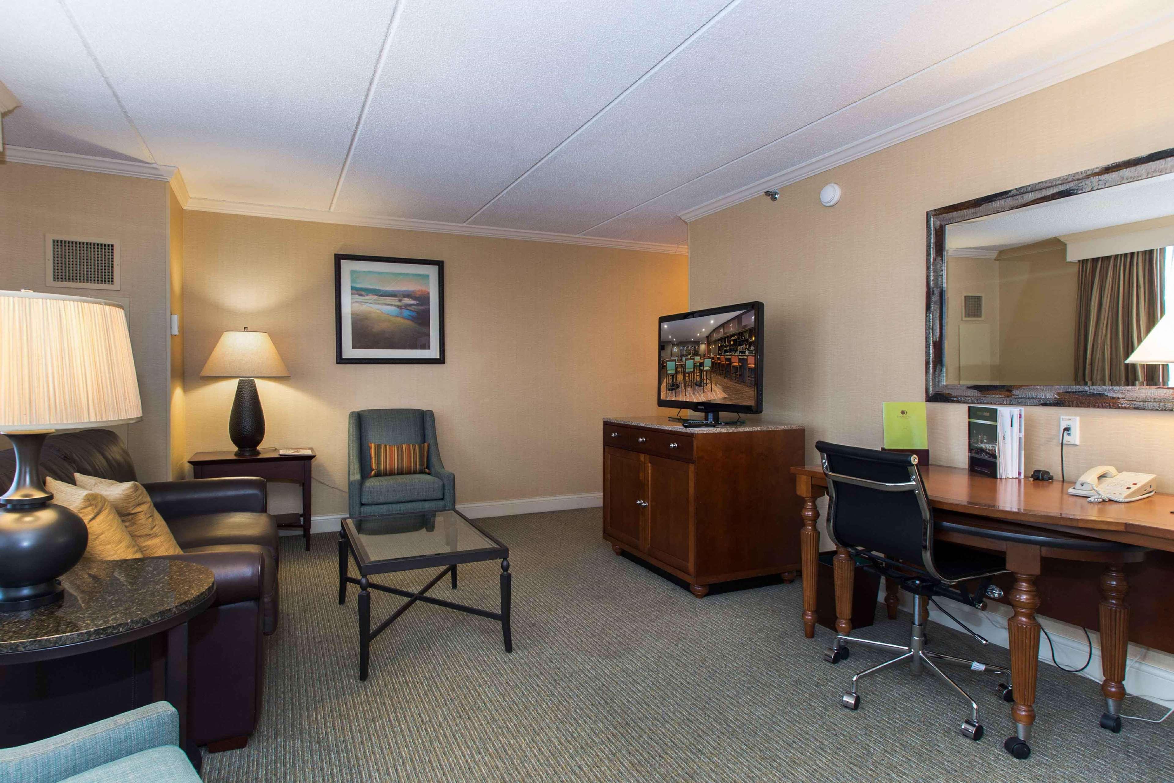Doubletree By Hilton Cleveland East Beachwood Zewnętrze zdjęcie