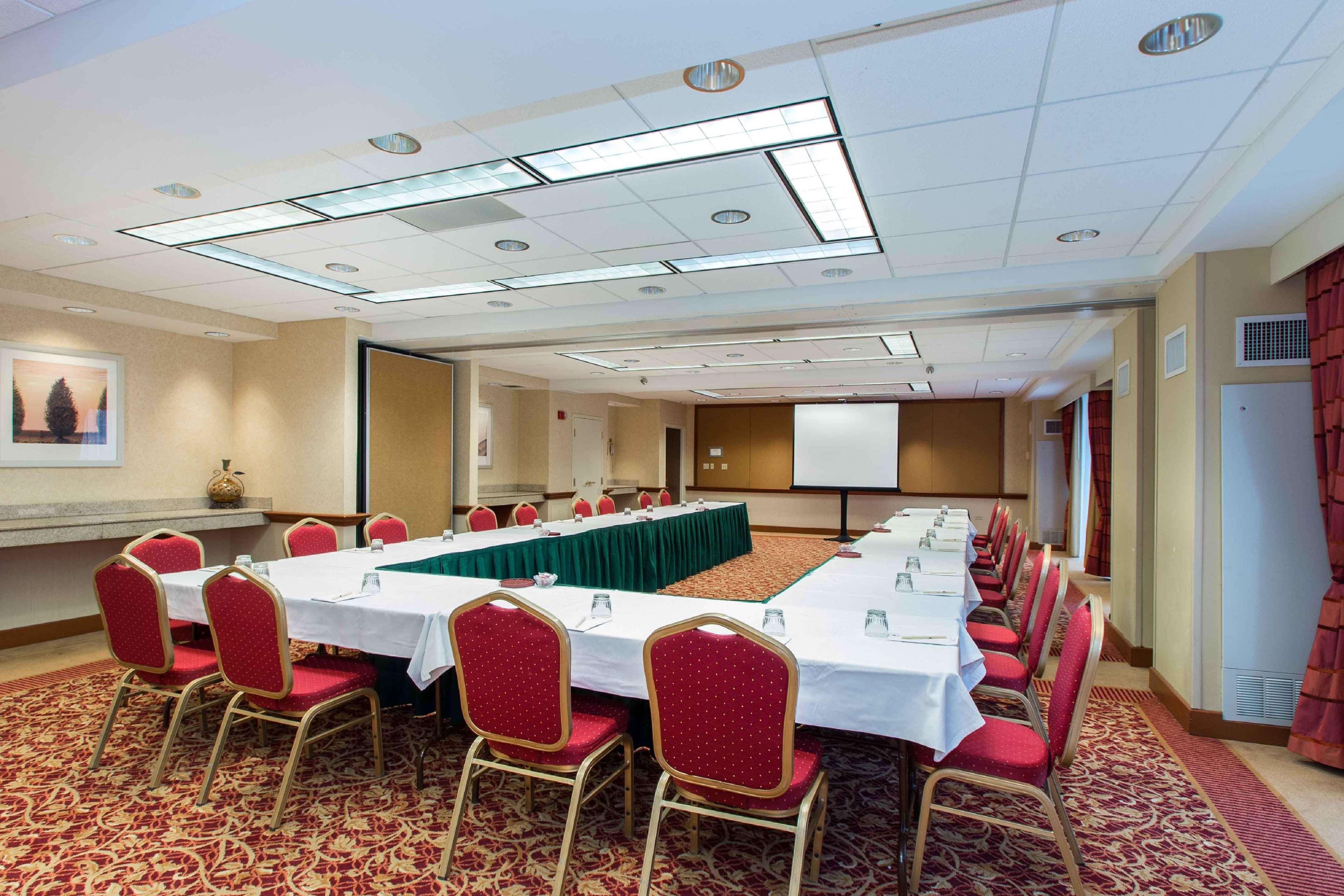 Doubletree By Hilton Cleveland East Beachwood Zewnętrze zdjęcie
