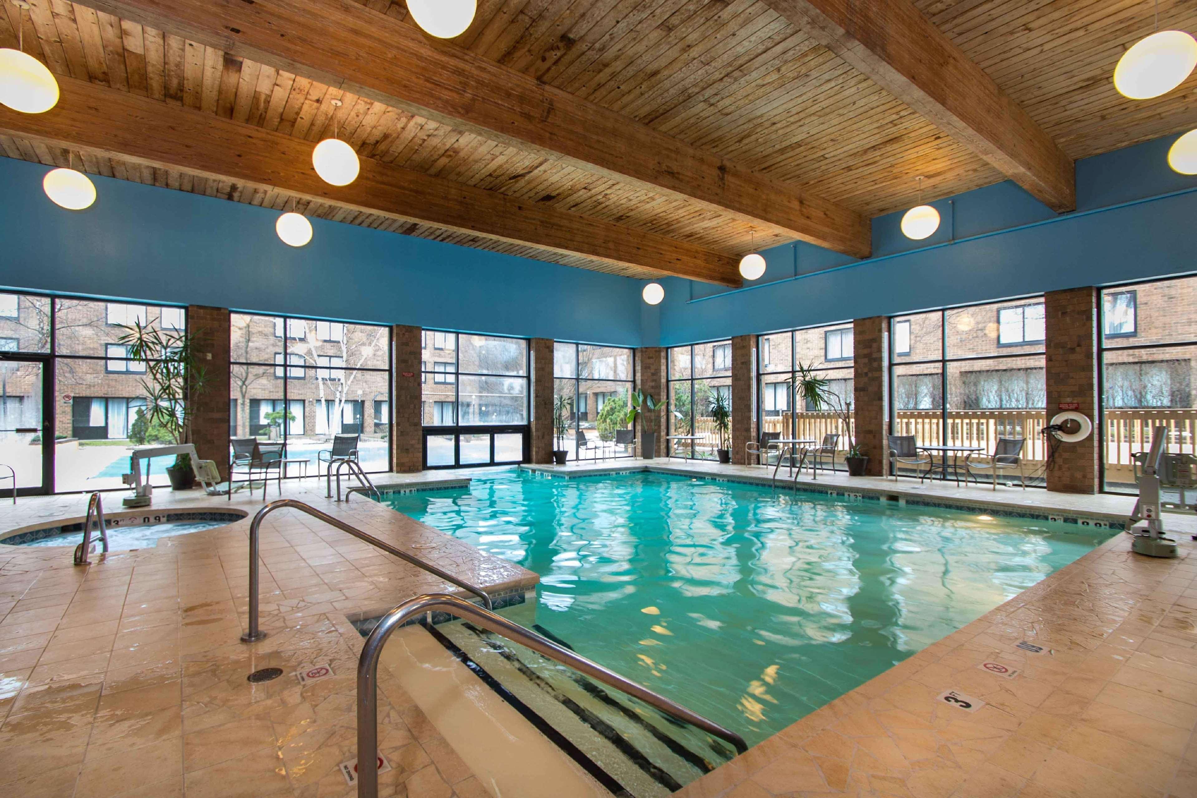 Doubletree By Hilton Cleveland East Beachwood Zewnętrze zdjęcie