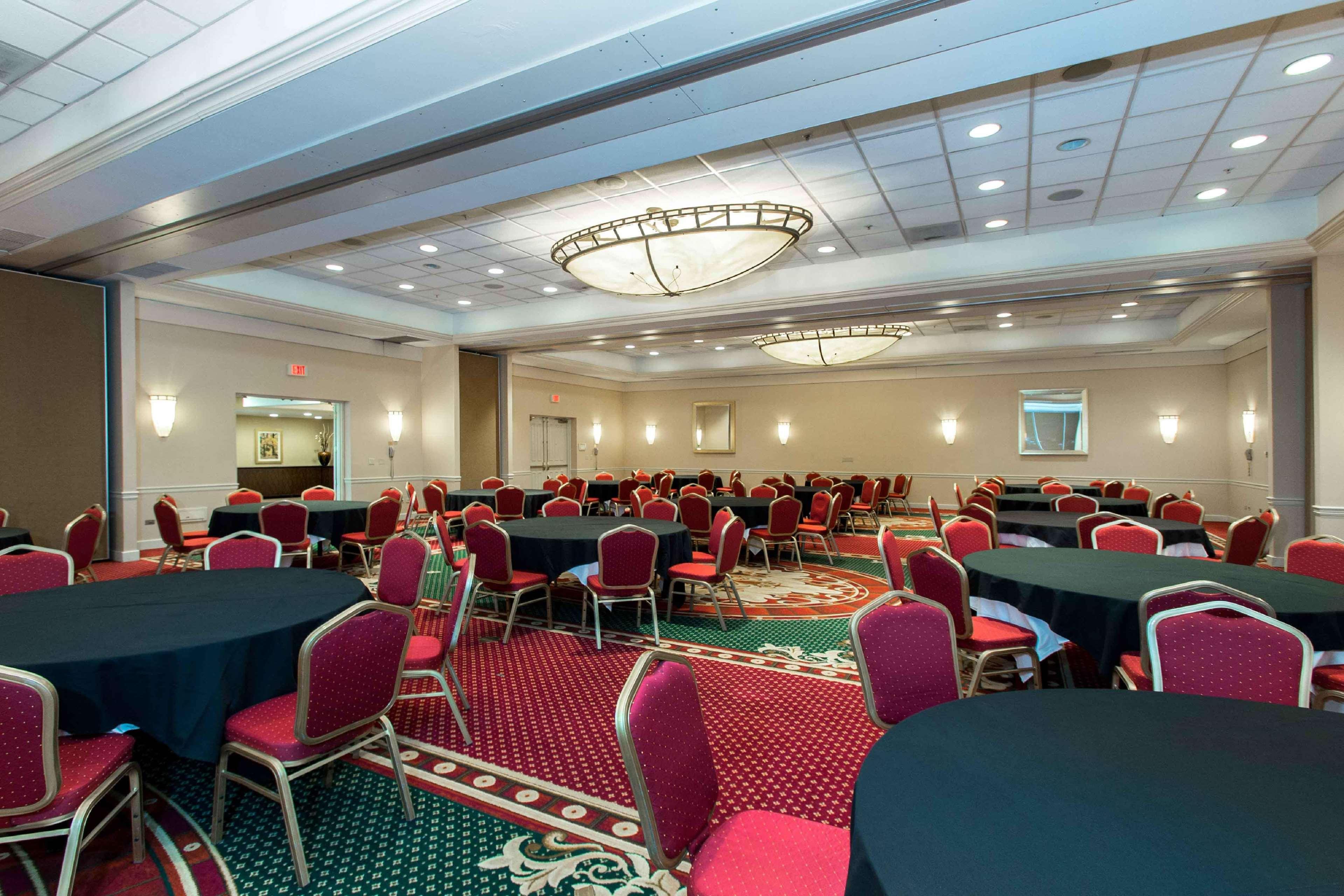 Doubletree By Hilton Cleveland East Beachwood Zewnętrze zdjęcie
