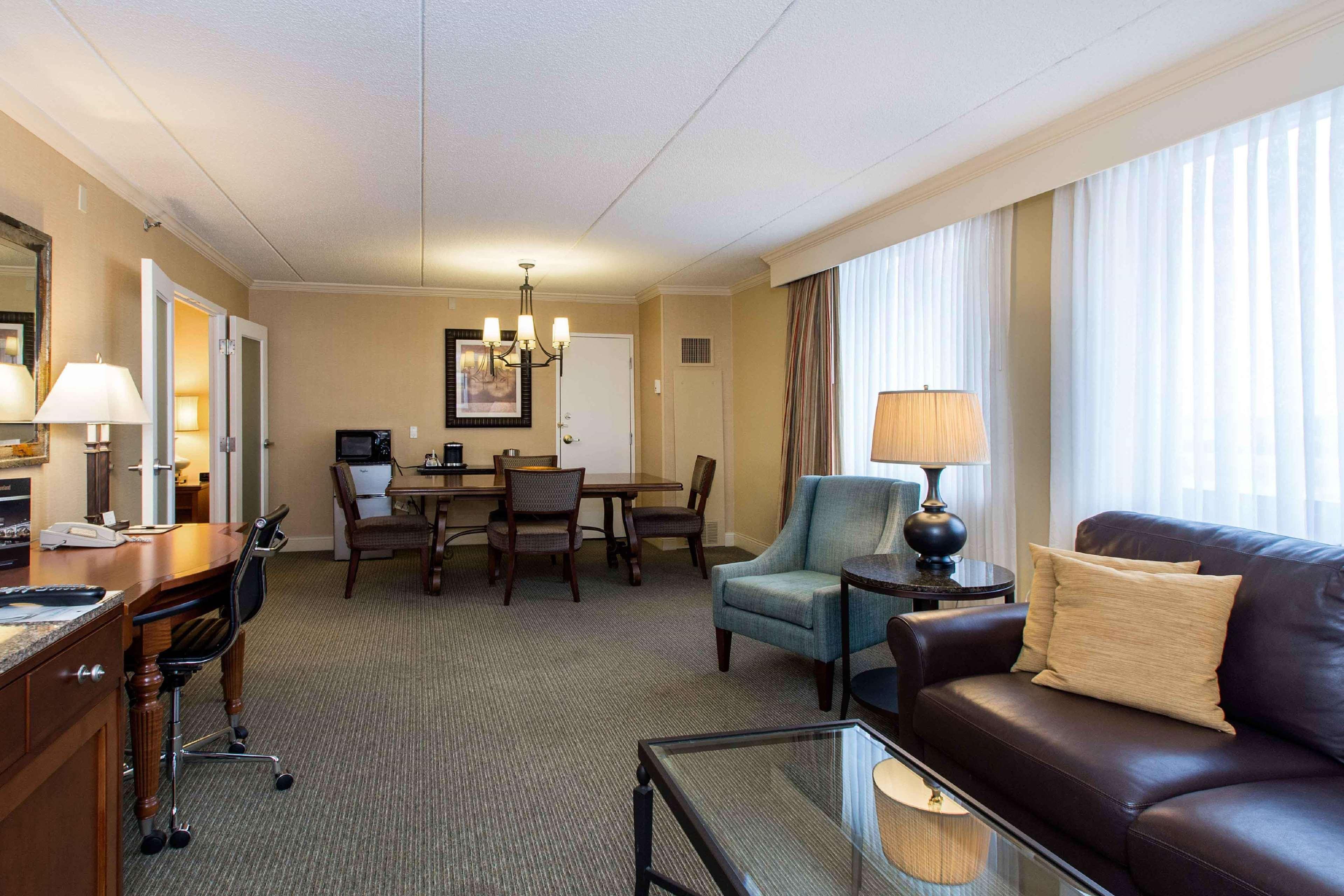Doubletree By Hilton Cleveland East Beachwood Zewnętrze zdjęcie