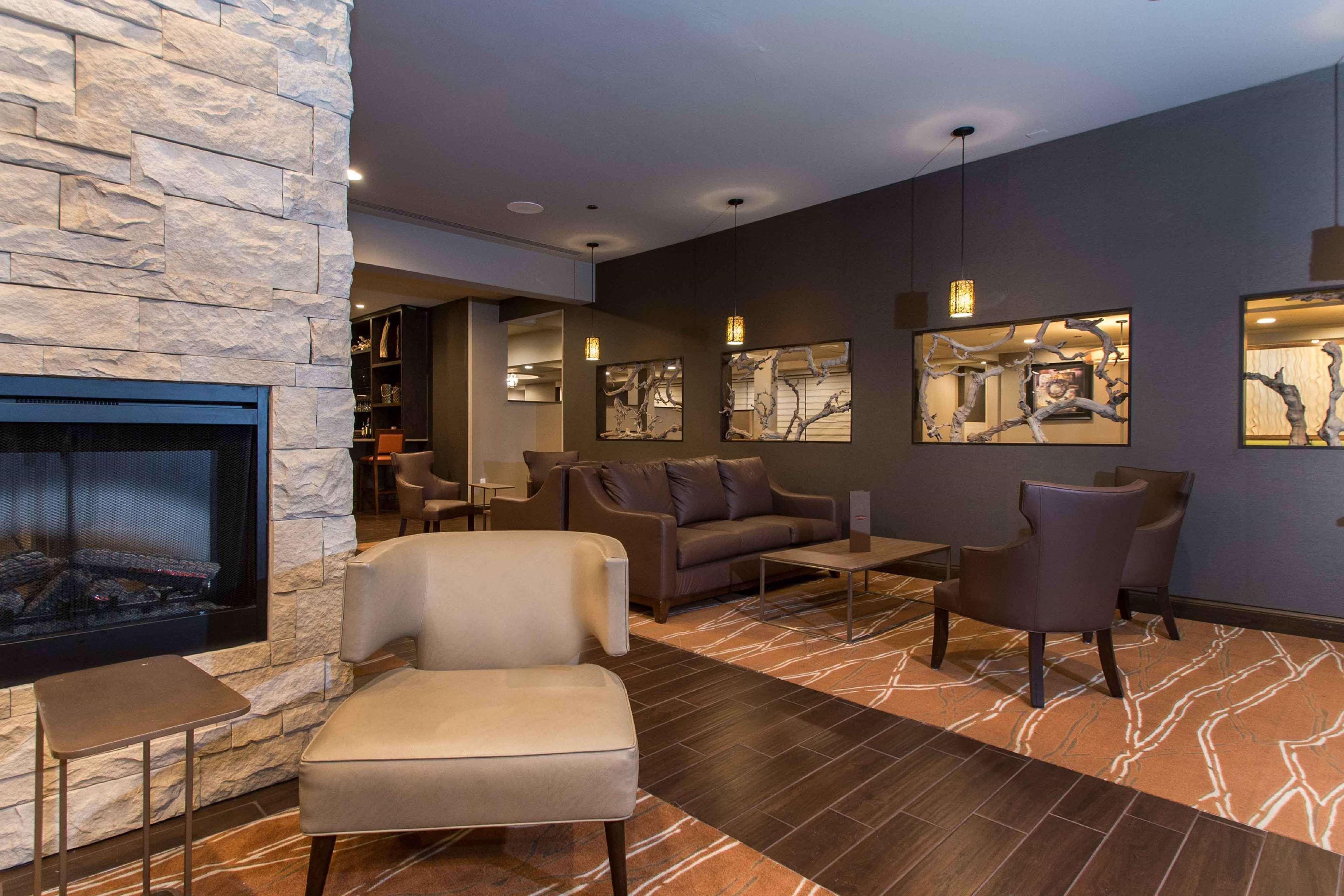 Doubletree By Hilton Cleveland East Beachwood Zewnętrze zdjęcie
