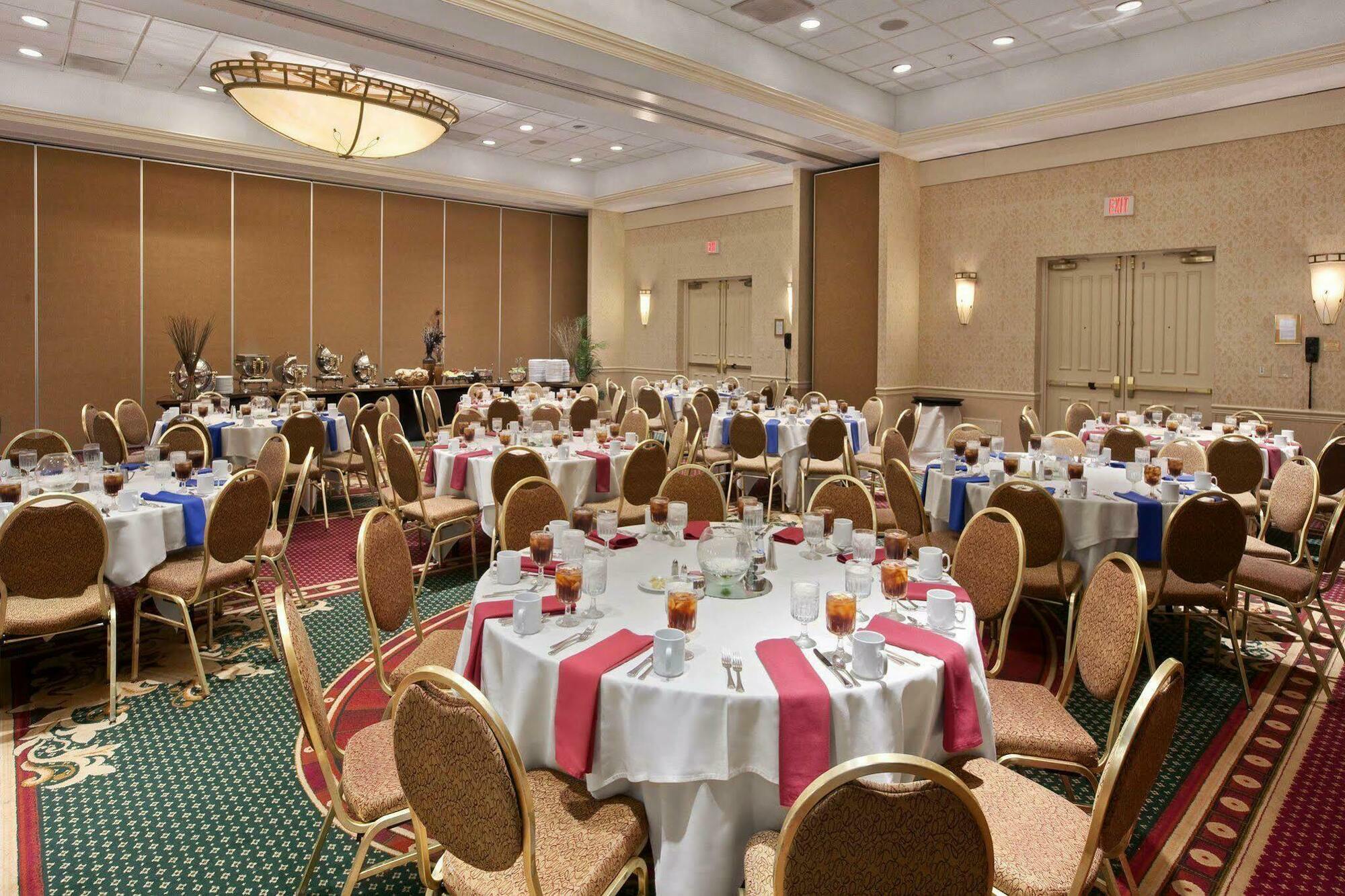 Doubletree By Hilton Cleveland East Beachwood Restauracja zdjęcie